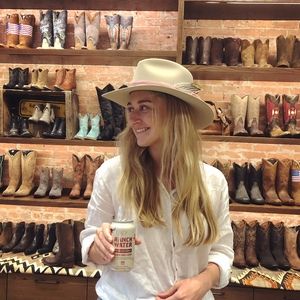 Meet your Posher, Amanda